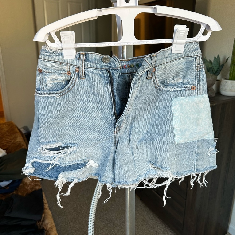 American Eagle denim cutoff shorts size 4 90s boyfriend
